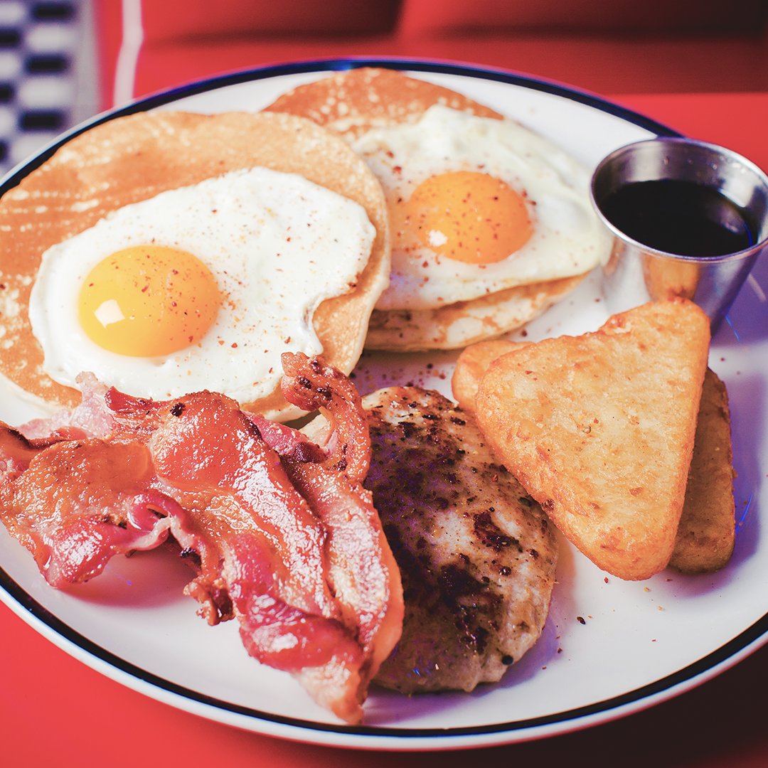 edsdiners's tweet photo. Over-easy, crispy or stacked. However you take your breakfast, make sure it's bottomless. #BottomlessBreakfast https://t.co/19c6Zf29vg
