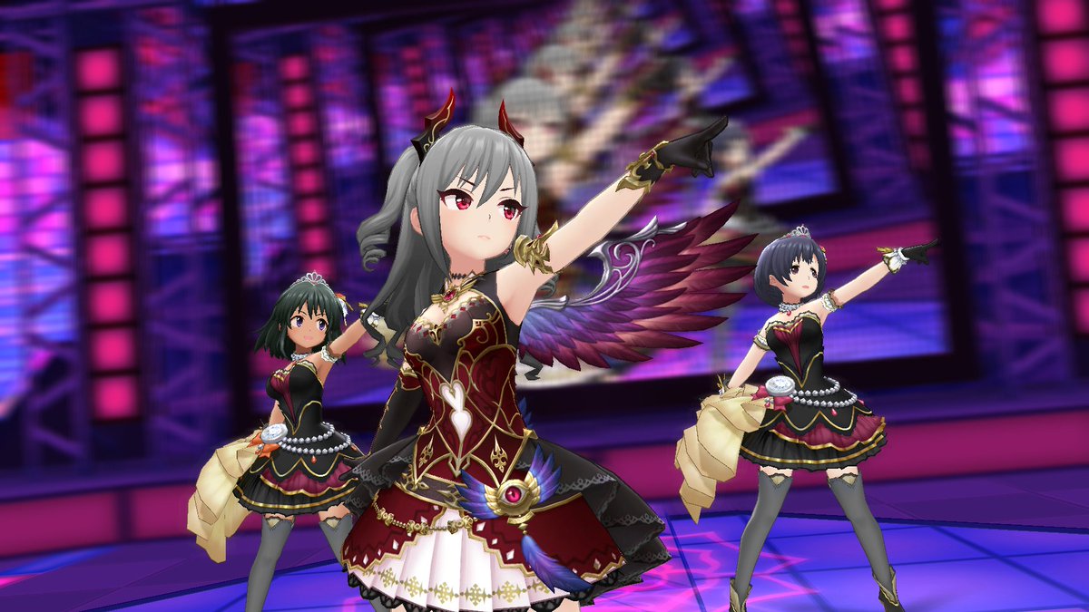 べぇぐる V Twitter フェス限蘭子ちゃんのバックメンバーとしてディープスカイブレイズを着たアイドルを配置すると魔王とその配下っぽさが出て気持ち悪い笑みを浮かべるはめになるのでオススメ