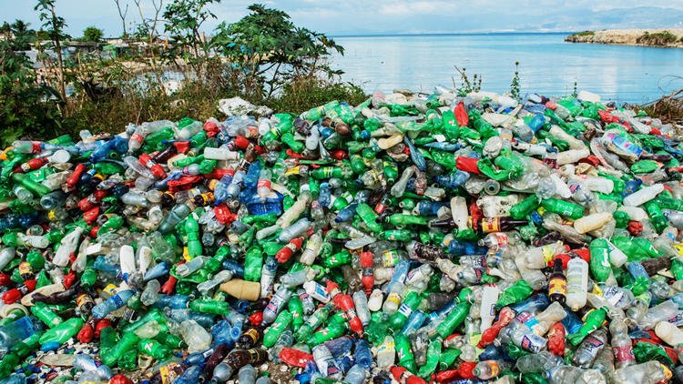İngiltere’de büyük şirketler plastik ambalaj kirliliğini azaltmaya söz verdi
akillisehirler.org/ingilterede-bu…