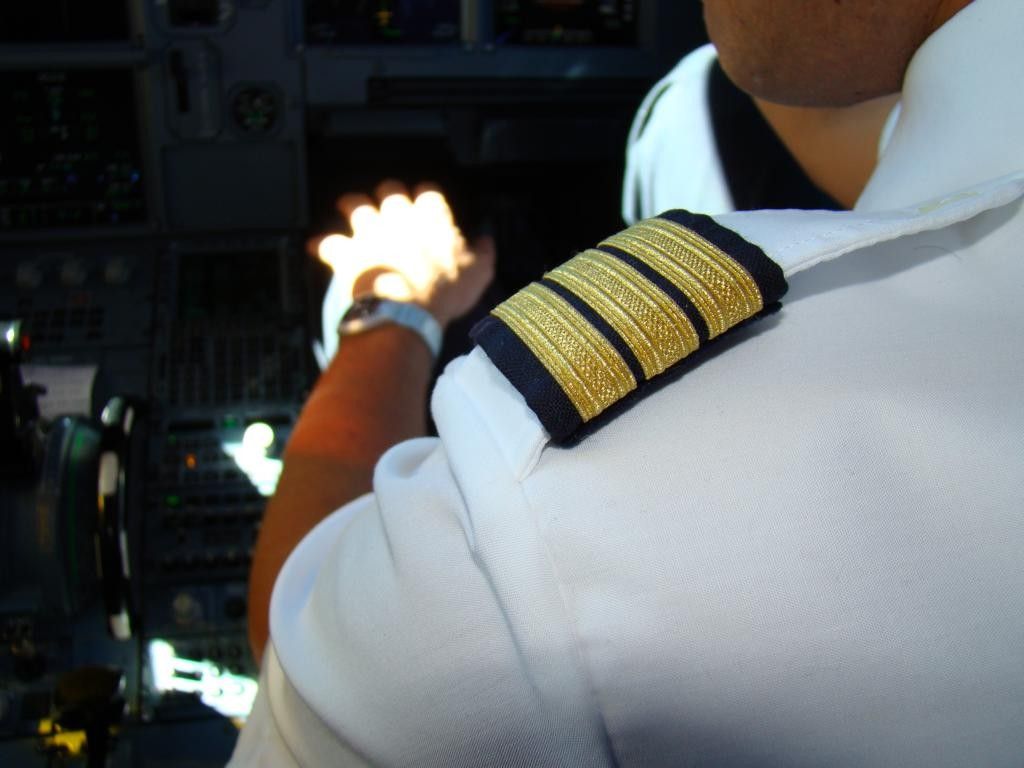 AnithaAswath's tweet photo. Top 5 Reasons #Aviation Career is in Your Future https://t.co/rvaOIiQOZr #planes https://t.co/6KRarGNizV