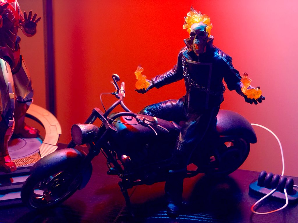 Ma5hko's tweet photo. Here’s my latest creation, a custom #hellcycle for this 1/6 scale @collectsideshow #Ghostrider
#comics #marvel #dc #sculpture #art #statues #toys https://t.co/CD1NzOFRxj
