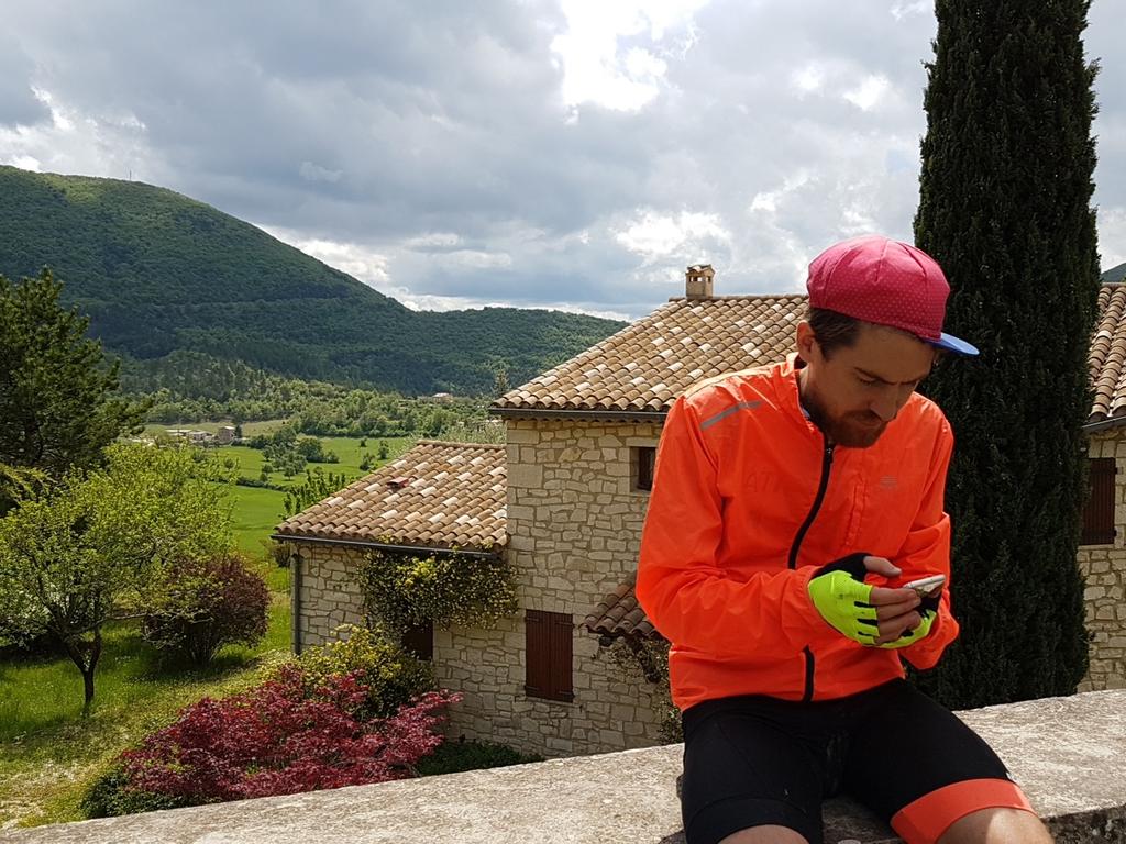 Laura_Poly tweet media