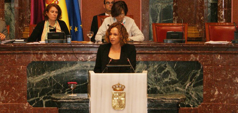 GPSMurcia's tweet photo. 🏛️Una vez más el Gob. regional incumple el mandato de @asambleamurcia y  dificulta la aplicación de la Ley de Igualdad LGTBI. Pedimos a la consejera de Educación que comparezca para explicar la paralización de las charlas del colectivo NoTePrives en IES.https://t.co/IIBW3L2QNj https://t.co/p4r2rac0cc