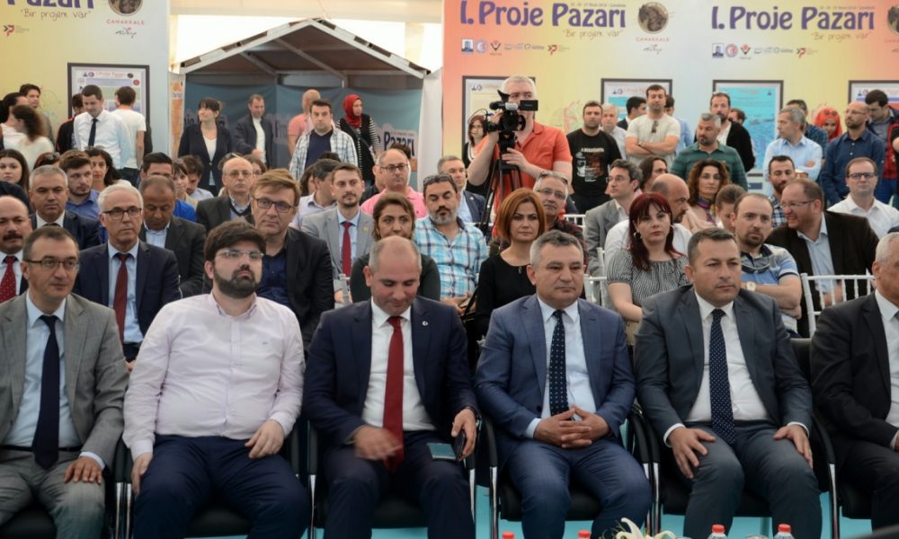 1. Proje Pazarıyla Çanakkale’de Yeni Fikirlere Kapı Açıldı

Haberin ayrıntıları için sitemizi ziyaret edebilirsiniz.
↪️ bit.ly/2HH4rKM

#ÇOMÜ #ÇOMÜMedyaMerkezi