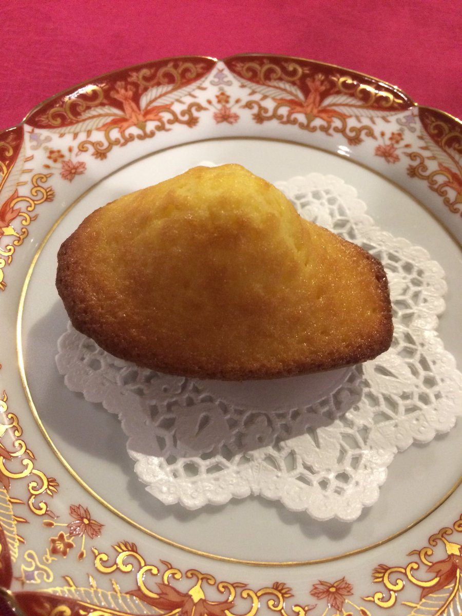 yutatari's tweet photo. デザートはいちご三昧
ブラットオレンジ
ブラットって初めて食べた
熱々スフレにバニラアイスといちごソース
スフレの中にはチョコレート⁉️
最後は焼き立てマドレーヌに鉱泉烏龍茶
自分へのご褒美に満足
明日からまた頑張る💪
#cuisinesaga
#須賀洋介
#useumsaga https://t.co/nWHx6jManp