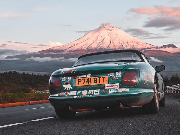 huntfordrive's tweet photo. What an incredible story and adventure from Ben Coombs @Pub2Pub_Ben .
Read more on @PistonHeads about the his story behind 'Kermit', the globetrotting TVR here https://t.co/rZ3JtXGETf
#drivingadventure #adventure #pub2pub #roadtrip #tvr #huntfordrive https://t.co/xZYei1G9Si