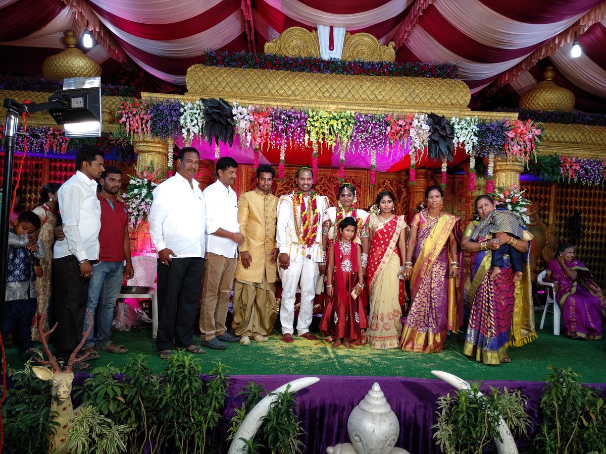 shubham_events's tweet photo. Wedding event .. #shubhamevents #photography #foodservice #decorations #stagedecorations @shubham_events https://t.co/x42dt8uO90