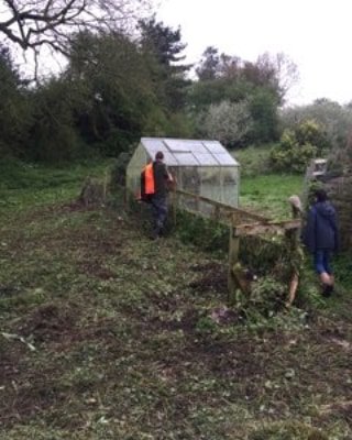 Seeds_4_Success's tweet photo. New nature reserve for Bowerchalke. Leisure credits guys Working this Saturday, they have been clearing areas for the goat's fencing & uncovered a resident greenhouse from brambles.
#s4s #seeds #youthwork #bowerchalke #leisurecredits #pathways #teamwork #naturereserve https://t.co/2R3S9o1L2v