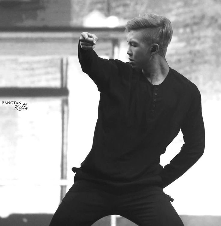 rmdoingthings's tweet photo. Kim Namjoon gettin’ it. https://t.co/ibIRl3YQE6