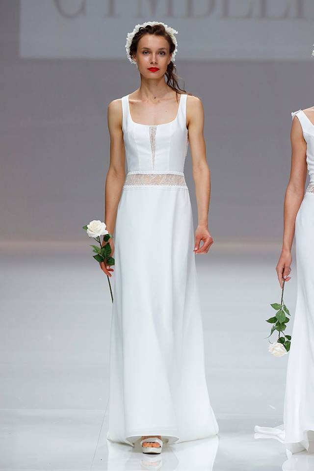 CymbelineParis's tweet photo. La maison @CymbelineParis a décidé de rendre un vibrant hommage à Paris pour sa nouvelle collection 2019.❤️ #robedemariee #mariage #cymbeline #cymbelinecollection2019 https://t.co/NV9ALrPNLf