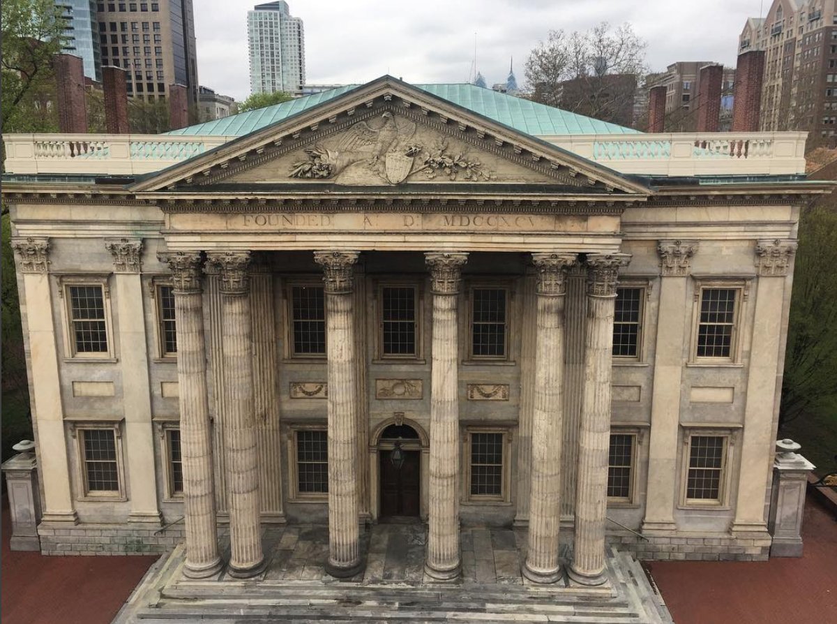 SHScottAuthor's tweet photo. Completed in 1797, the First Bank of the US was the brainchild of Sec of the Treasury Alexander Hamilton. Today oldest surviving Federal building & part of @INDEPENDENCENHP - thank you for the tour last week! #restorethefirstbank #Hamiltonsbank #FirstBankoftheUS https://t.co/7V3gRfBnfs