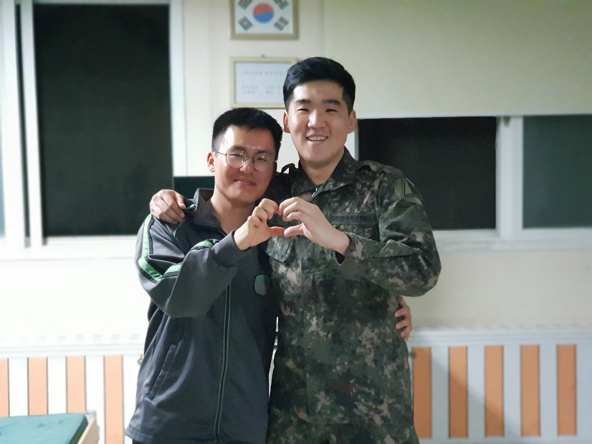 kikisong23's tweet photo. My last night with my closest lower batch #byeArmy https://t.co/C929XnEeTG