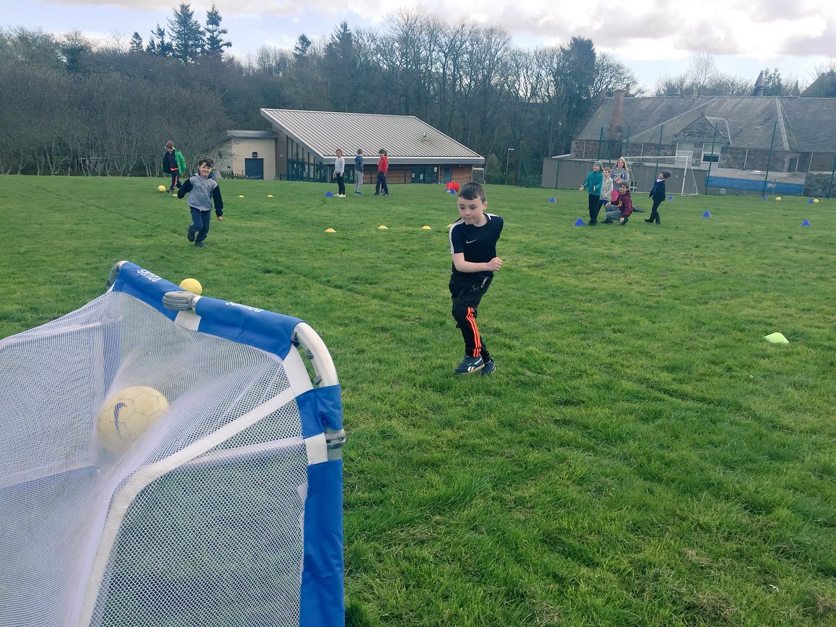 MontroseTrust's tweet photo. This morning we were delighted to support @AuchenblaePS with their #HealthWeek. Great to see the kids being active and loving their sports! https://t.co/xHp4teMgEw