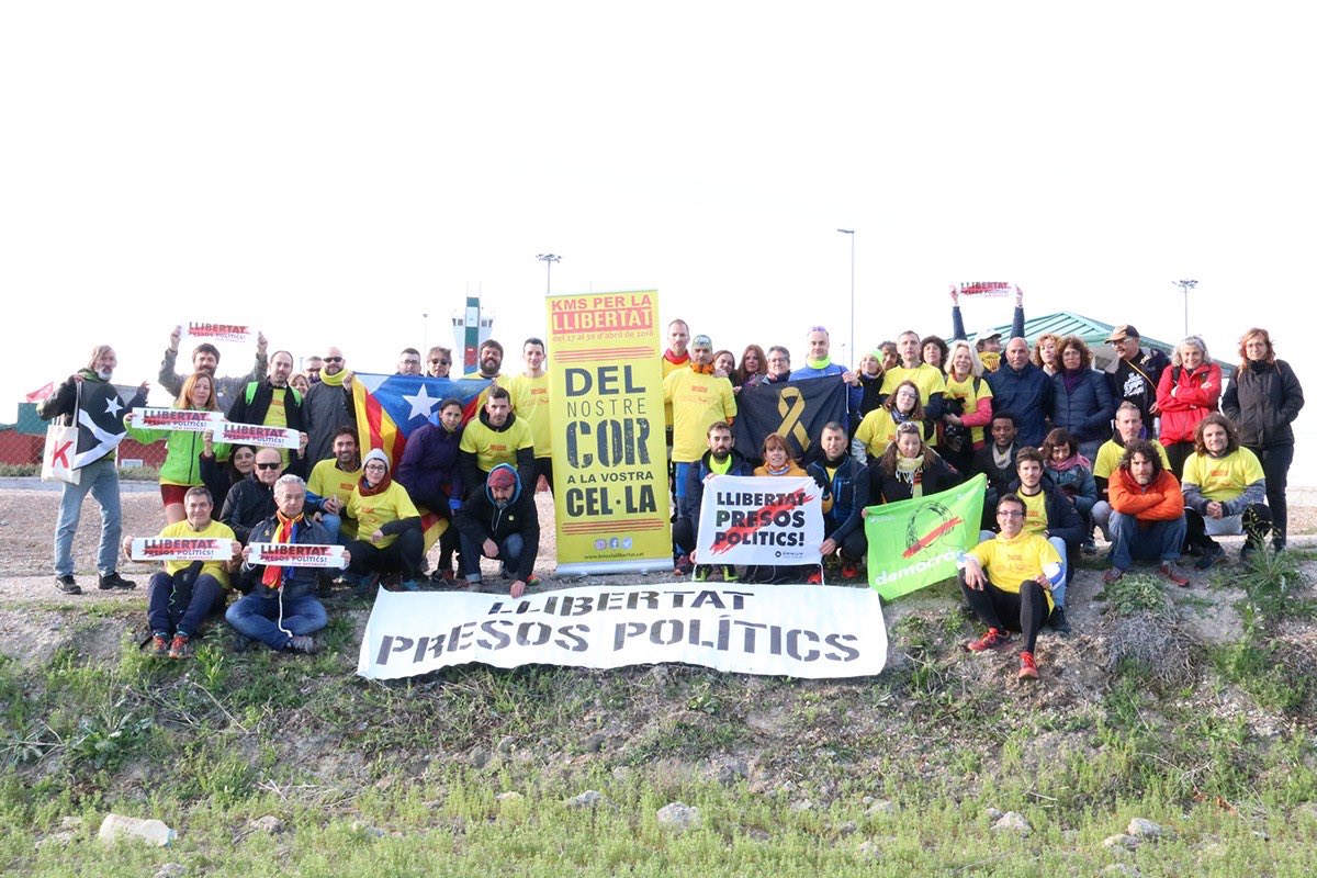 KMSxlaLLIBERTAT's tweet photo. Ja som aquí al vostre costat, ara i sempre! @junqueras @joseprull @jorditurull @raulromeva @quimforn https://t.co/IuotEA29du