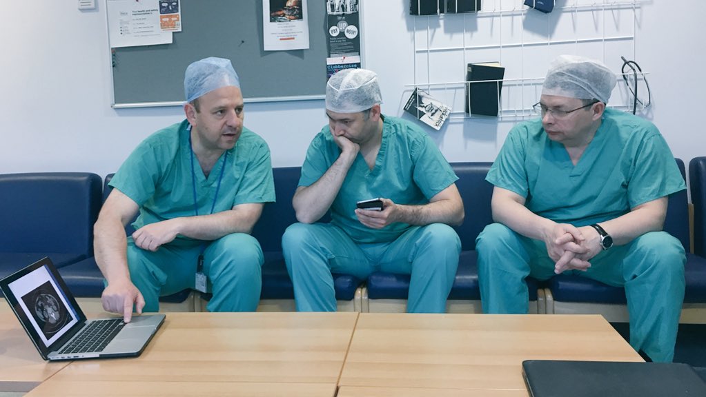 EMSUrology's tweet photo. #EMSmasterclass starting in Cambridge with @OJWiseman and @OTRAXER 
#lithotripsytraining #endourology https://t.co/tpXOQxTRp2