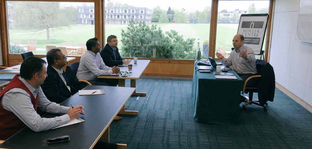 EMSUrology's tweet photo. #EMSmasterclass starting in Cambridge with @OJWiseman and @OTRAXER 
#lithotripsytraining #endourology https://t.co/tpXOQxTRp2