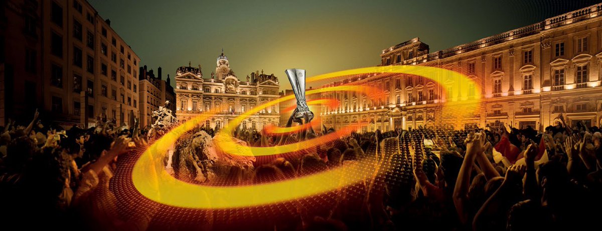 📅SAVE THE DATE ! L'UEFA Europa League Village débarque les 15/16 mai à la Place Bellecour ! Découvre de nouveaux artistes locaux tout en profitant au max de cet événement inédit à Lyon. Plus d'infos ici si tu ne connais pas encore l'événement ➡️ bit.ly/2Kpj4UD 🎼⚽️
