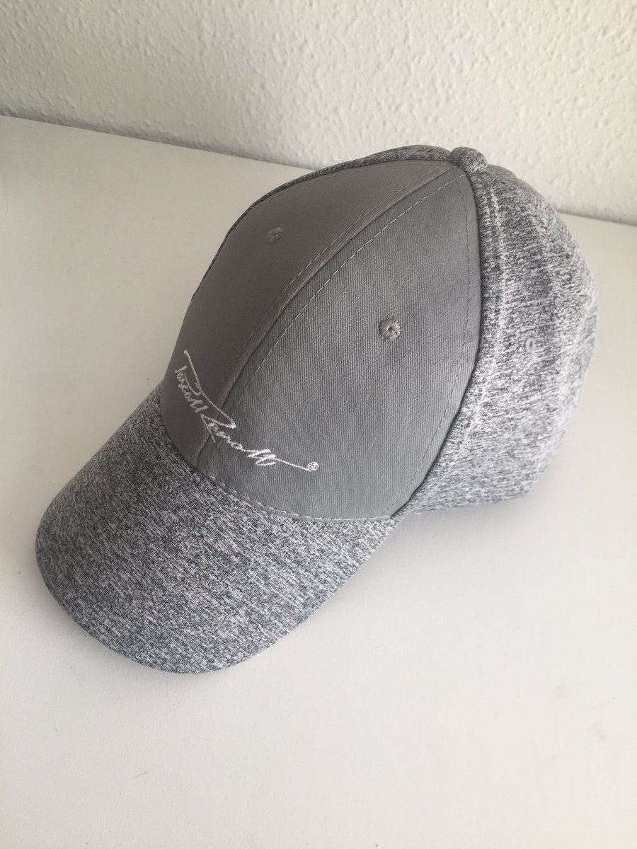 PascalRenolt's tweet photo. Nueva gorra @prcollection en color gris y bordado con el logo de la marca, edición limitada!! Precio: 14,90€ pedidos en SMS privado #pr #prcollection #tshirt #camisetas #caps #gorras #sudaderas #marcas #moda #mode #fashion #pascal https://t.co/hkIQWv4yuK https://t.co/4M5obmoz5g