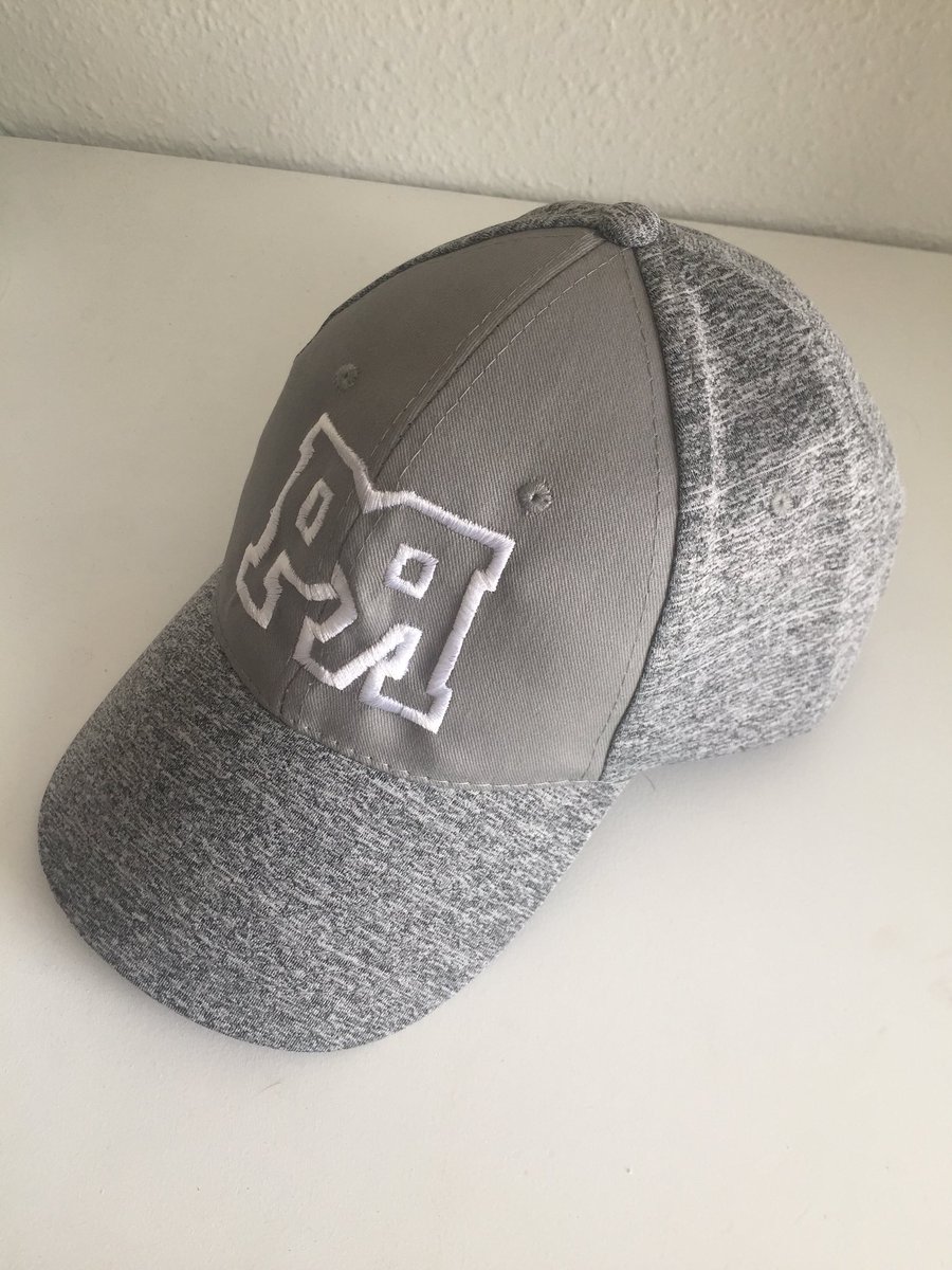 PascalRenolt's tweet photo. Nueva gorra @prcollection en color gris y bordado con el logo de la marca, edición limitada!! Precio: 14,90€ pedidos en SMS privado #pr #prcollection #tshirt #camisetas #caps #gorras #sudaderas #marcas #moda #mode #fashion #pascal https://t.co/hkIQWv4yuK https://t.co/4M5obmoz5g