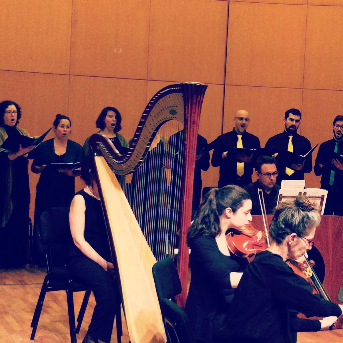 KirschNeta's tweet image. The joy of being a performing classical singer...:)#classicalmusic #Creampuffs #singer #artist #human #loveislove #imalsoafan