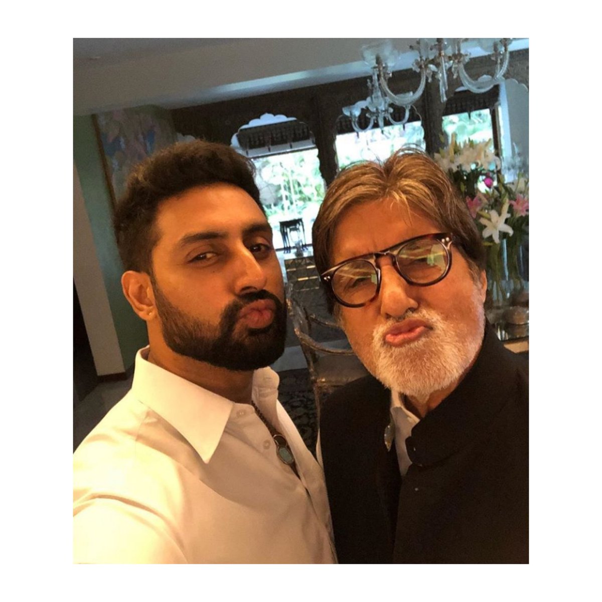 spree_world's tweet photo. @juniorbachchan Has Post saying #poutgamestrong &amp;  #4daysto102notout @SrBachchan
#fatherson #fathersongoal #SEW2018 #SEW #SpreeEntertainmentWorld #pout #102notout #amitabhbachchan #bigb #Bollywoodsupport #Bollywood #legend #BollywoodActor https://t.co/fcTs4rNWG6