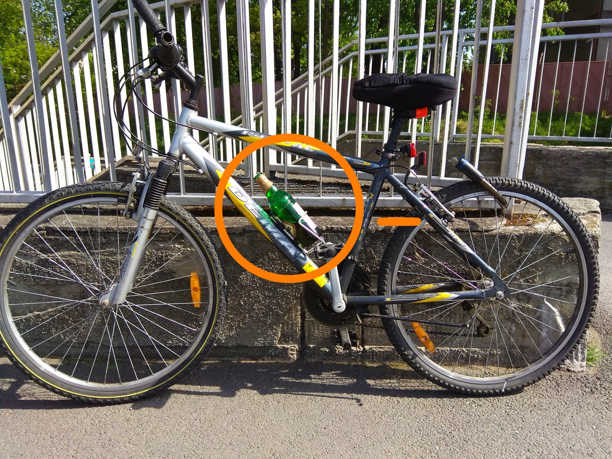 aarrnneee's tweet image. A já vůl vozím v bidónech vodu a ionťáky 🤔 #lahváč