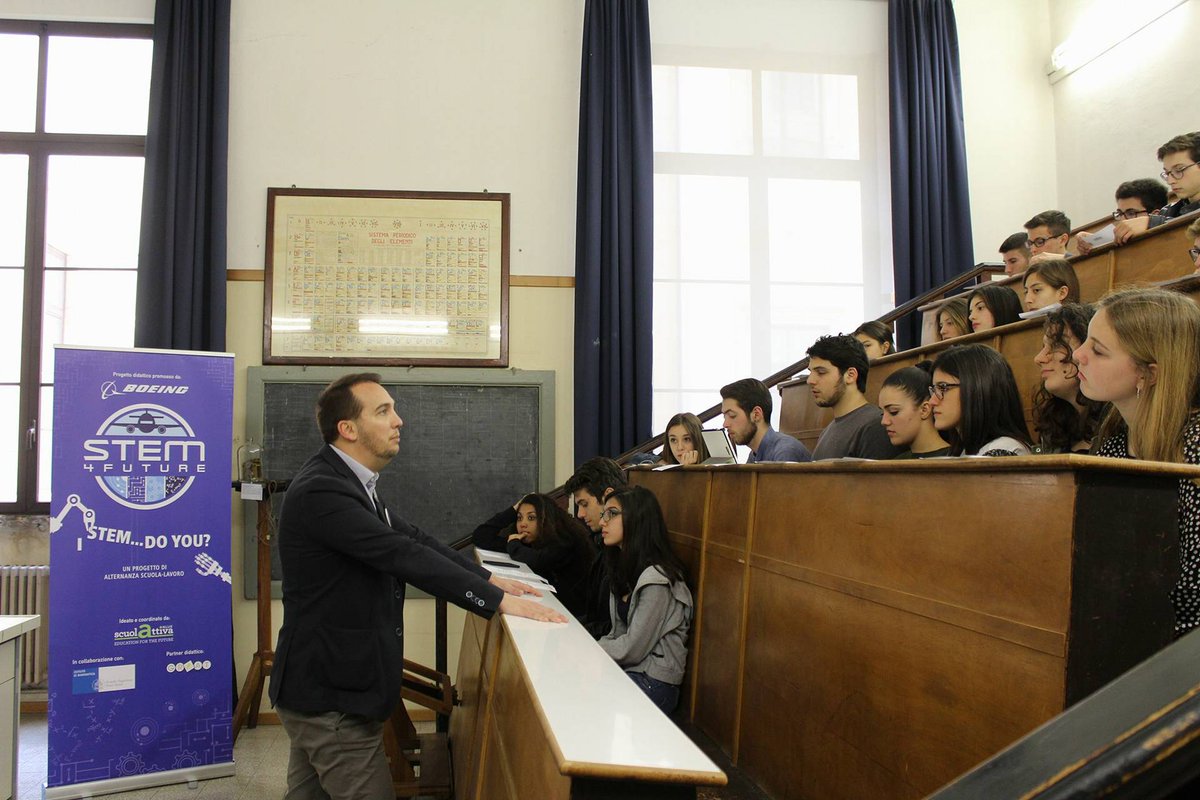 BoeingEurope's tweet photo. Mentoring the next generation of talent with @ScuolAttiva at #STEM4Future career days in Rome: ~80 students attended career sessions 💡 about #STEM 🚀 and 21st century skills 💻 #BoeingInspires https://t.co/zsGouexVX3