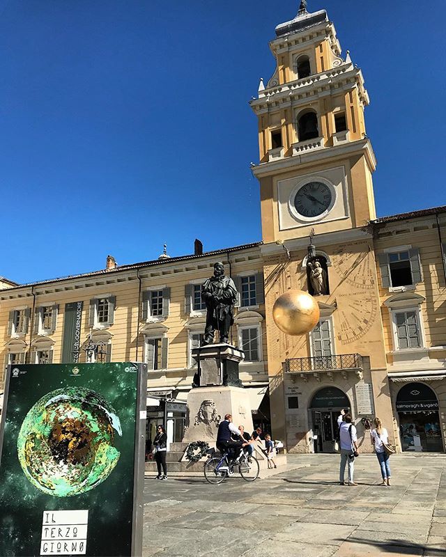 visitparma's tweet photo. da Instagram: Mostra @ilterzogiorno al Palazzo del Governatore fino al 1 luglio 2018 #ilterzogiorno #mostra #visitparma #igersparma #comuneparma #parma #parmense #inemiliaromagna https://t.co/W8xWWloJ25