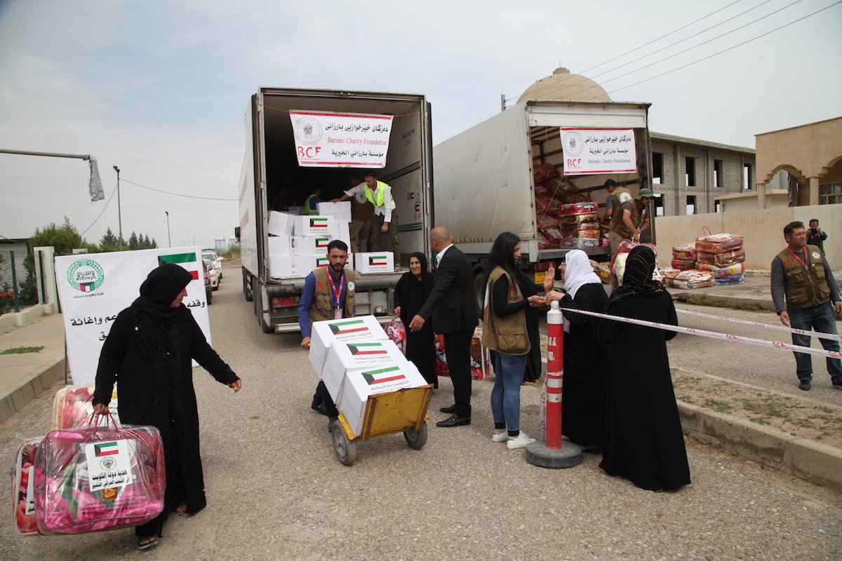 BarzaniCF's tweet photo. Food parcels and blankets delivered to 1,300 families in #Makhmour, #Debaga, #Qaraj and #Gwer towns, south of #Erbil.
#BCF
https://t.co/fY6ML7g3dY https://t.co/TfAIw5wGb6
