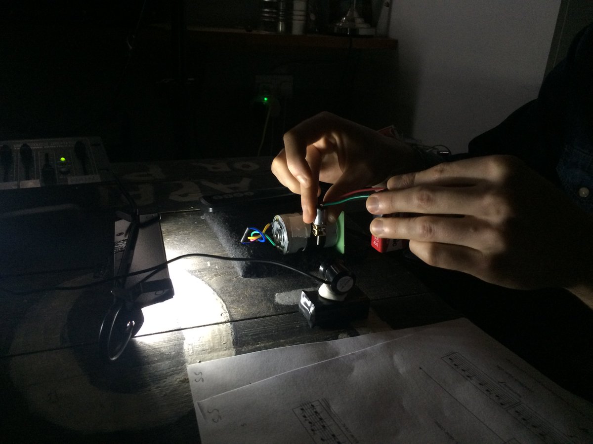 Getting to grips with <a href="/V_Glovackyte/">Vitalija Glovackyte</a>'s Tender Volts with amplified slimming belts, motors and lights - come see it alongside music by <a href="/John_Uren/">John Uren</a> <a href="/meredith_monk/">Meredith Monk</a> <a href="/ArtistJohnMoran/">John Moran</a> &amp; <a href="/davidlangmusic/">david lang</a> this Thursday <a href="/Jujusbarstage/">Juju's Bar & Stage</a>. Tickets: vox5.bpt.me