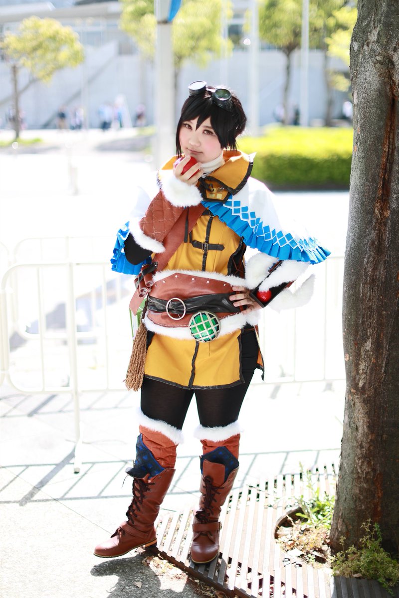 矢澤まどか V Twitter 相棒 モンスターハンターワールド 受付嬢 ニコ超18 ニコ超コスプレ Mhw