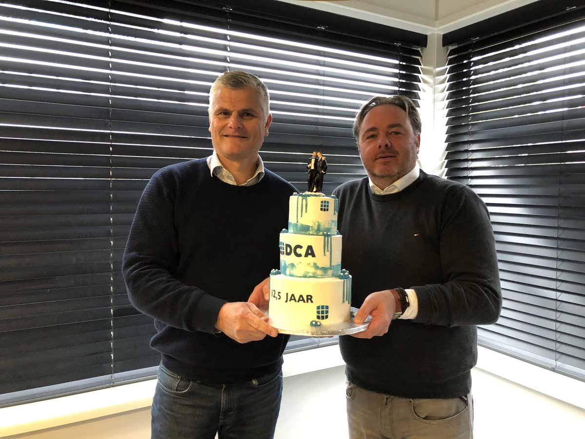 NielsBenB's tweet photo. Jubileum 12,5 jaar @DCAGROEP met @keesmaasDCA en @EdwinBurgersDCA bij @Boerenbusiness! https://t.co/zNMY1KbFKq