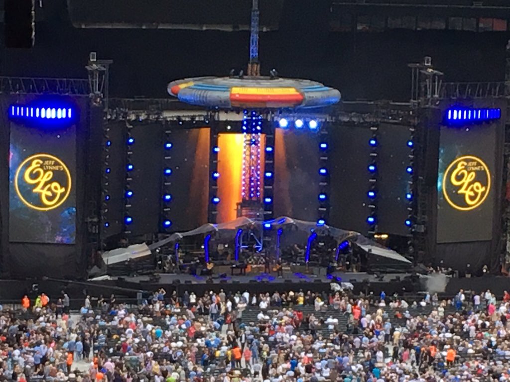 Middy Explores tweet media