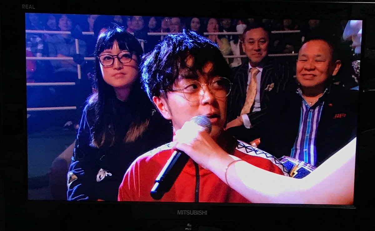 monkiki49's tweet photo. 本当に贅沢な1枚👏👏👏
月曜日で行けなかった事を今も後悔してます😭
当日はPCモニターから小さいピコちゃんを必死に見てました🖥
やっぱり、定点カメラとは違いますネ❣️
上田さんの前説から泣いてしまいました😭😭😭
全国ツアー待ってます❣️❣️❣️
#ピコ太郎 #ppappt #武道館ライブDVD https://t.co/zzVbVZnNCf