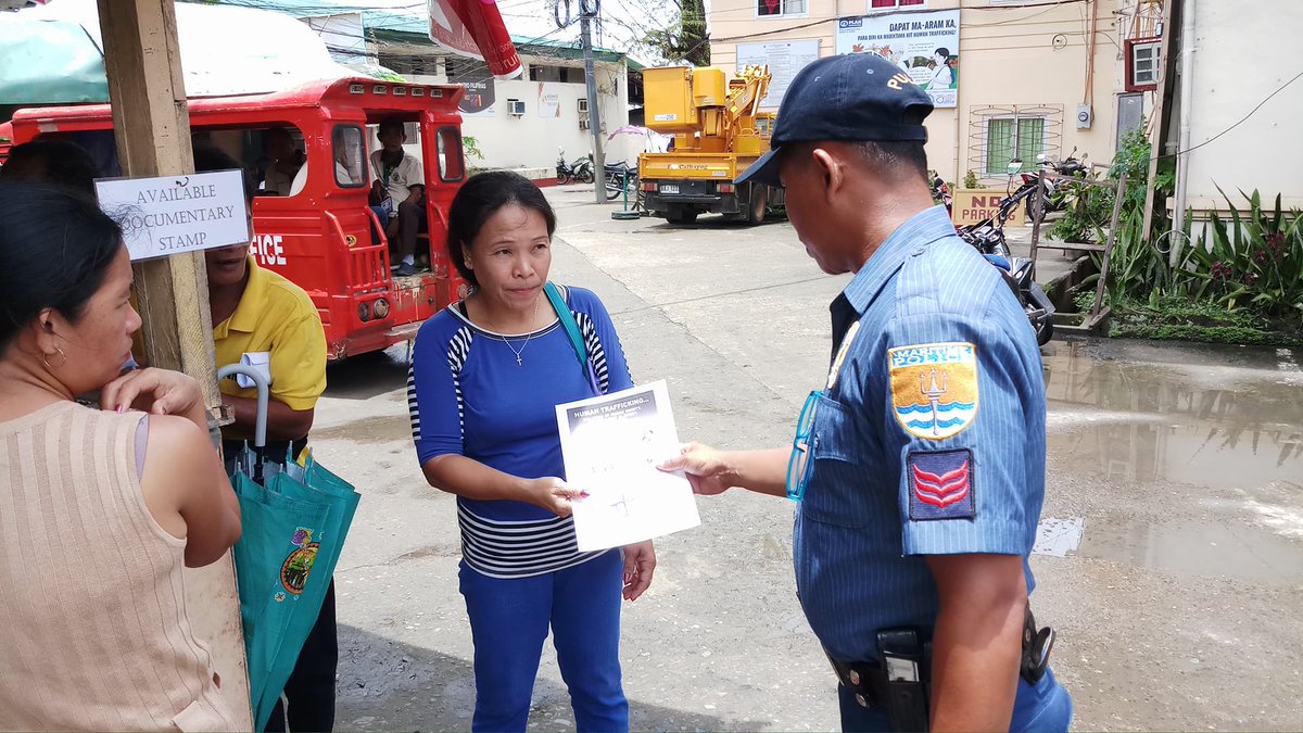 802ndmarpsta's tweet photo. Distribution of TIP Flyers, April 30, 2018
#SuportPNPPATROLPlan2030
#SupportPNP-MGPATROLPlan2020
#SerbisyongMakatotohanan https://t.co/lyBM3KXJxT