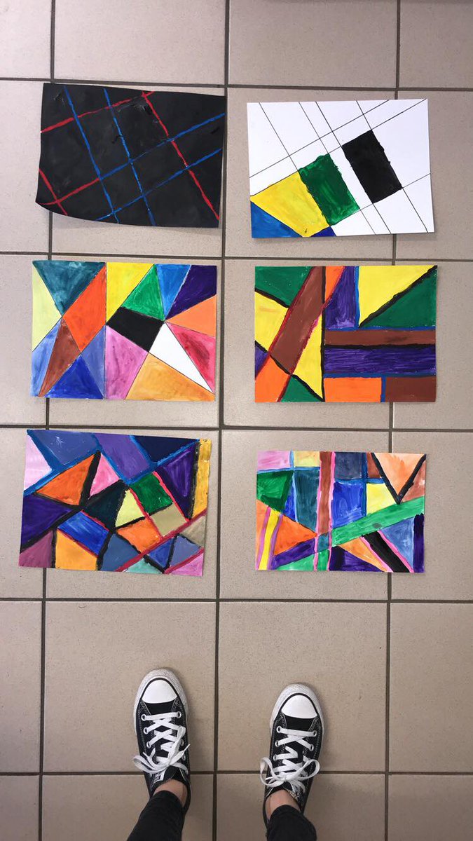 Groupe12Isfec's tweet image. Un peu d&apos;art abstrait en mathématiques ? 
Une séance dédiée à la révision des droites parallèles et perpendiculaires en CM2. #art #abstrait #maths #geometry #CM2