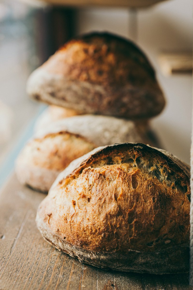 Join <a href="/tomthebaker/">Tom Baker</a> on our Simply Sourdough course, held on 18th &amp; 19th May. Tom (Loaf founder) is back from Wales for the weekend! Find out more about the course, and to book: - loafonline.co.uk/cookery-school… #RealBread