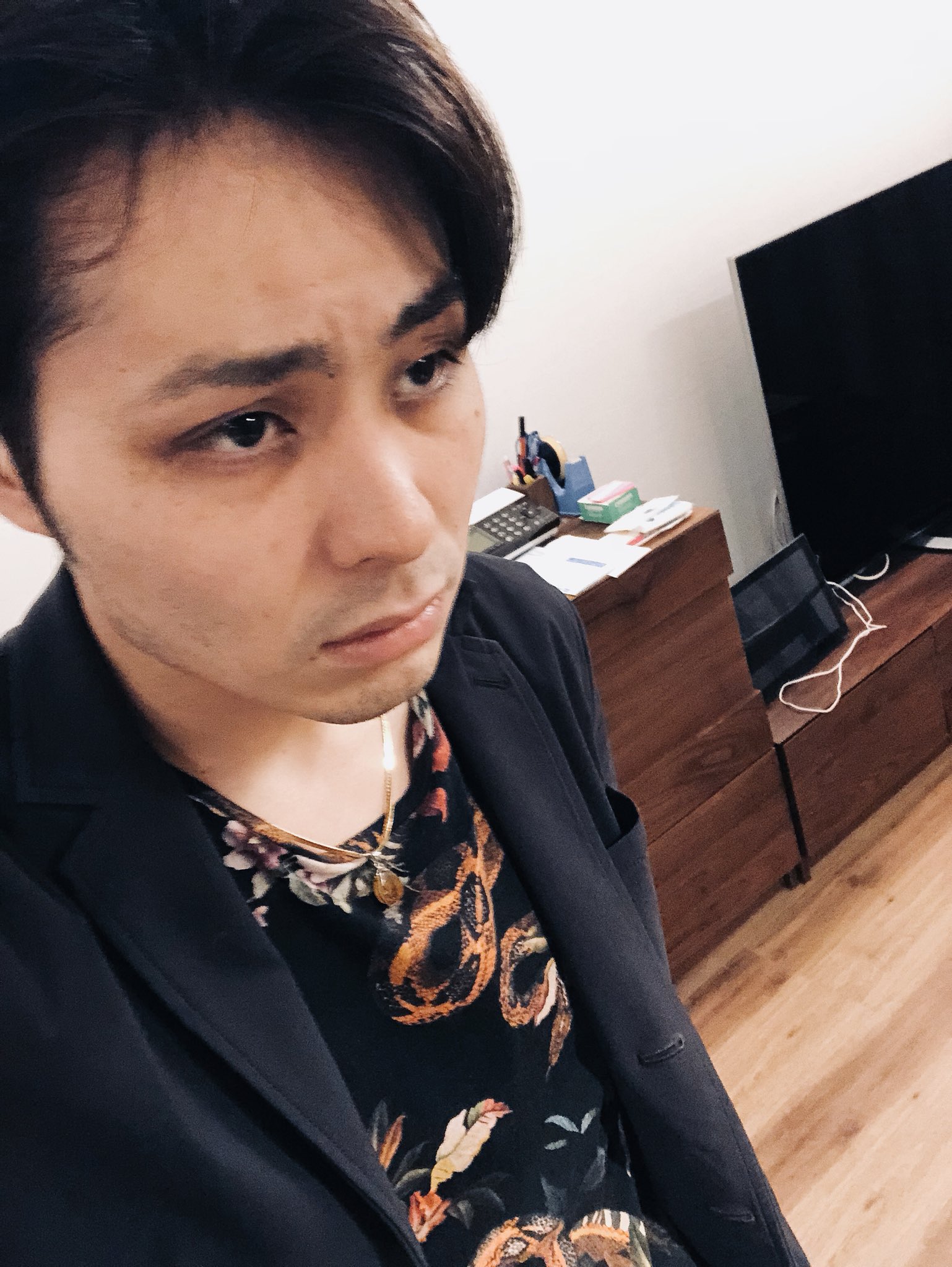 Takeruw 勇者ヨシヒコのクローズパロディが面白くも懐かしかった そして気づいたら一人で家でモノマネしてました 怖っ これ眉毛剃らなあかんな 眉毛シャキーンしないと これムーンサルト小林君とやりたいわ W ムーンサルト小林 山田孝之 芹沢
