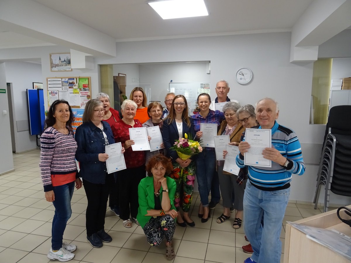 focusonfrailty's tweet photo. Summary and completion of the FOCUS project in Poland - meeting with seniors involved in interventions. https://t.co/tjEttUEG8e