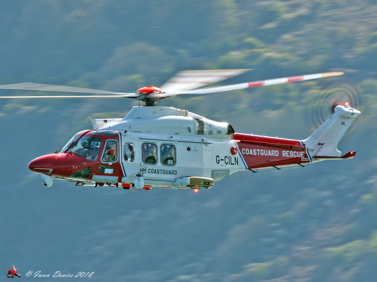 id2770's tweet photo. Great to see Coastguard 187 from @UKSAR_StAthan @Bristow_Group @MCA_media training with New Quay Lifeboat yesterday. https://t.co/l7QY2EergG