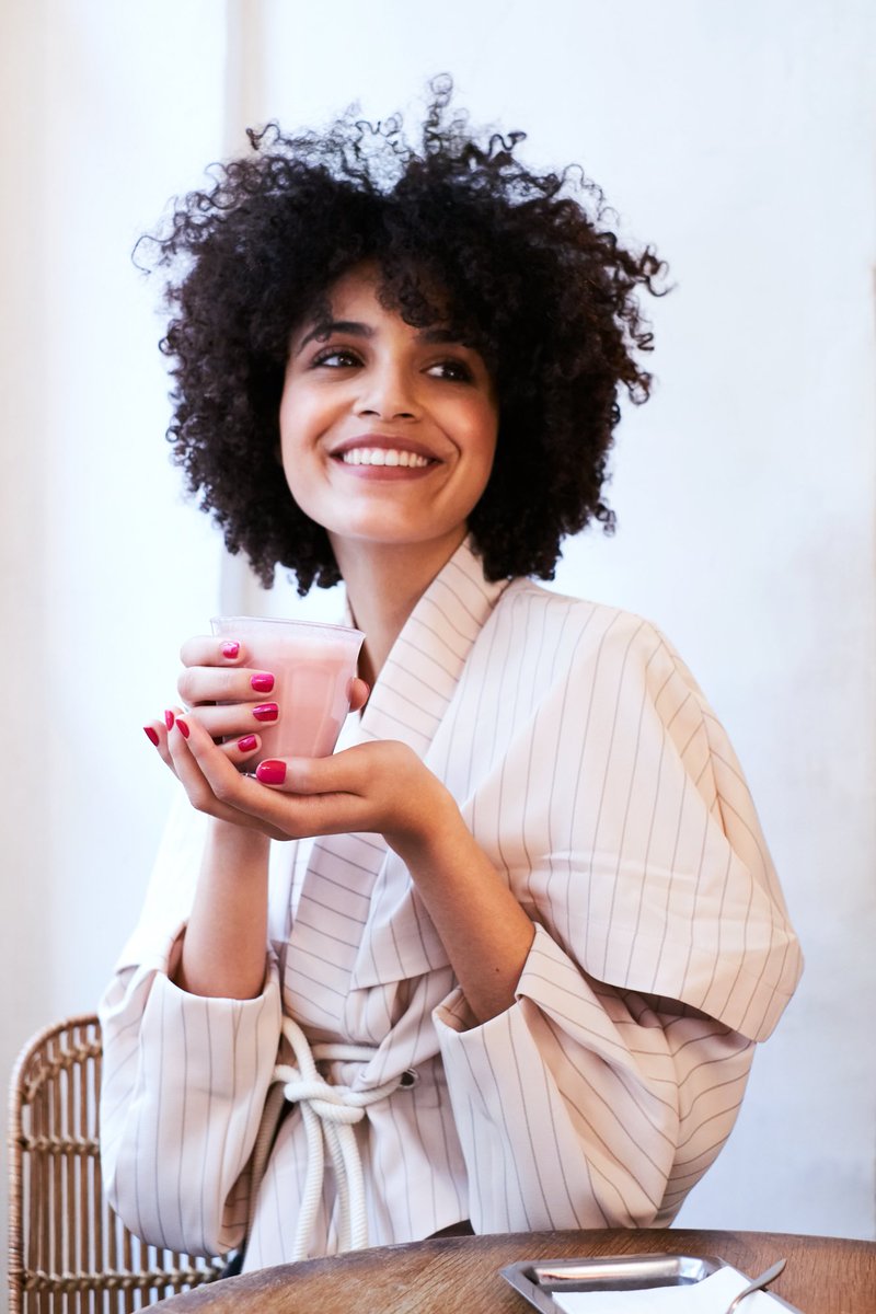 BourjoisParis's tweet photo. Association vitaminée pour @Syanafromparis qui porte Pink Positive et Fuchsia Chacha des nouveaux Vernis #1Seconde ! Vous avez déjà craqué pour une teinte ? 😊 https://t.co/vCitkqtDGA https://t.co/iUrNenlMKn