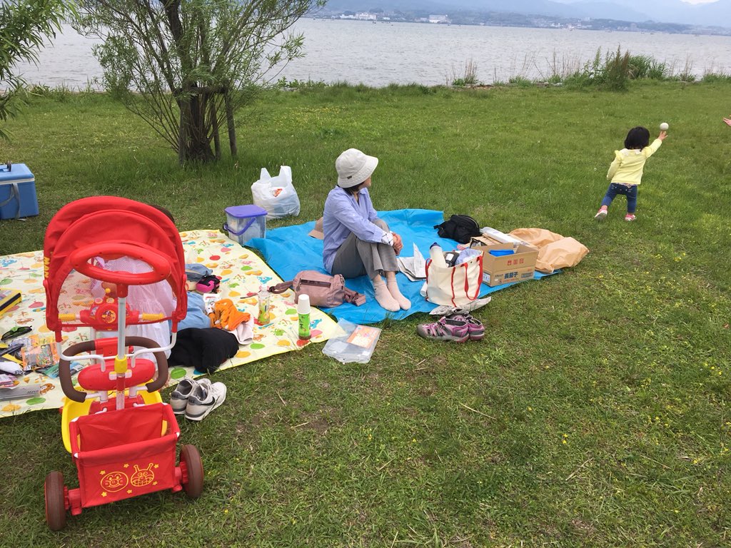BassfishingKnu's tweet photo. 今日は祖父といとこと琵琶湖岸でBBQかつの釣り行って来ました!結論から言うとすごく楽しく充実した一日でした!ニューロッドも買えたしその他もろもろの釣り具も買えたし良かったです👍
#RomanMade
#CENTURIONMIND
#TORERO
#Prologue
#ショットオーバー7
#GW
#琵琶湖岸BBQ https://t.co/JZPANyxEcP