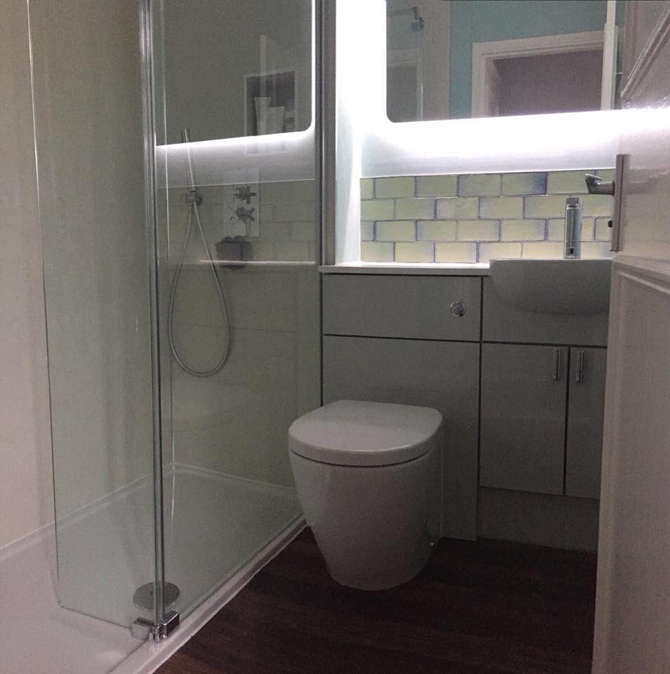 acinstallation1's tweet photo. Little bathroom supplied &amp; fitted in Rochester this week, new ceiling, walls re boarded, electrics, plumbing &amp; central heating work, tiling &amp; painting https://t.co/hyBkoeSSMV