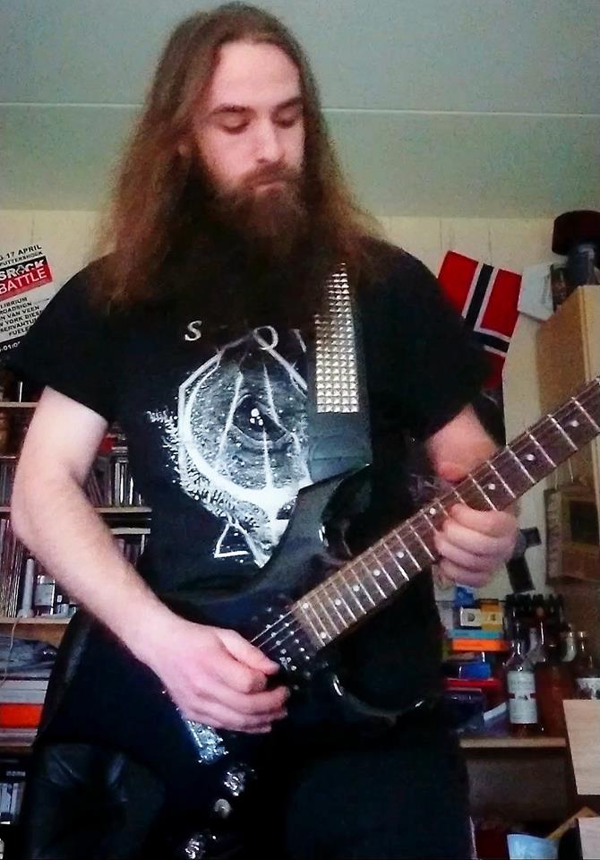 RiverofSoulsNL's tweet photo. We are a five piece band again! Meet Patrick Vos, our new guitarist! #RiverofSouls https://t.co/7y7Y269qtF
