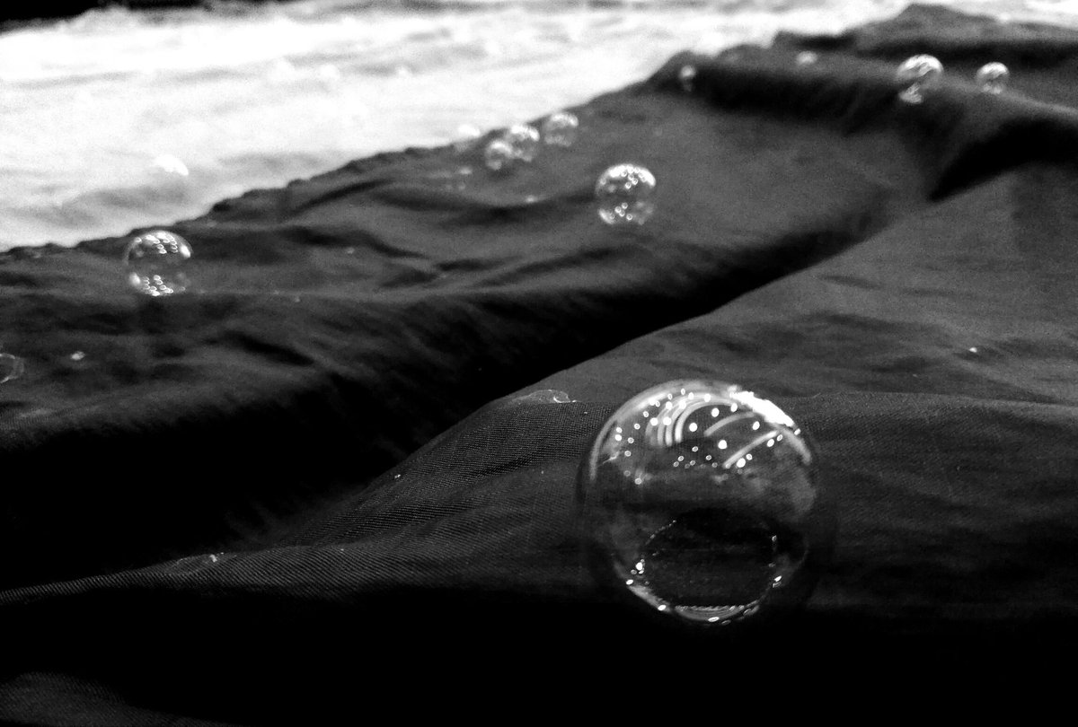 MahiAdel's tweet image. #playingwithcamera
#photography
#bubbles
#blackandwhitephotography