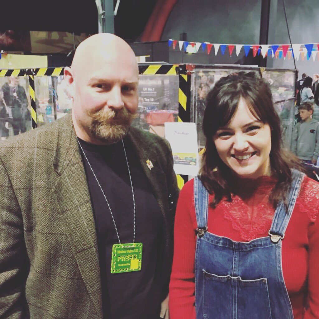 RuthAmos's tweet image. Was great to finally meet so many amazing makers in person, #makerfaireUK was lots of fun! 
Photos featuring: 
@ste5eu @DrLucyRogers @petenwood @ChickenGrylls @Maker_of_Things @SueArcher6 
💡🌟🚀🔧