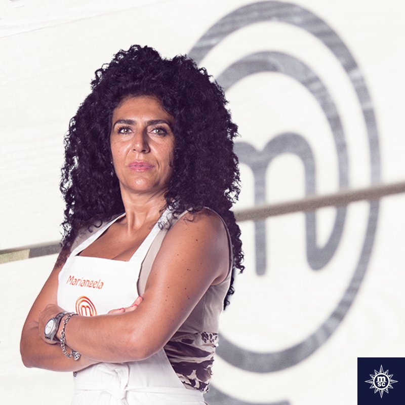 MSC_Crociere's tweet photo. Prenota una crociera su #MSCSinfonia e dai sfogo alla tua creatività in cucina con #MasterChefAtSea. Dal 7 luglio al 18 agosto si alterneranno a bordo i protagonisti di @MasterChefItalia: Alain Stratta, Gabriele Gatti e Mariangela Gigante. Scopri di più: https://t.co/7HFslCsRSH https://t.co/qdoUySe4Y7