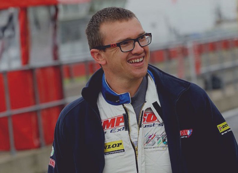 SPECSnetwork's tweet photo. Give our friend @Mattsimpson303 a follow, a #BTCC British Touring Car Championship racer! https://t.co/iPmitLdcbe