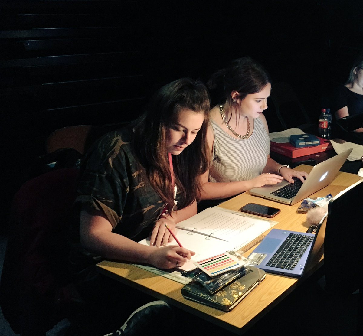 bethtwts's tweet photo. Doing what we do best 💖 #CSM #DSM https://t.co/um96ZXFhYm