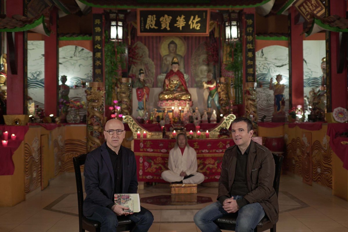 RTVE_Com's tweet photo. .@PaginaDosRTVE @la2_tve @tve_tve entrevista, este martes, al periodista @sergivicente que acaba de publicar #ChinaFastForward #PaginaDos https://t.co/Zde4aymLQ2 https://t.co/lkrwHjjbMi